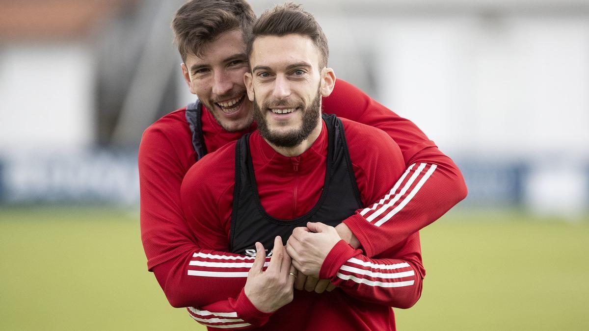 David García y Roberto Torres, en un entrenamiento en Tajonar.