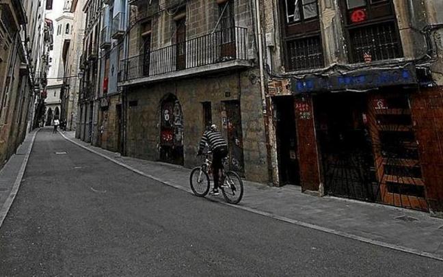 Edificio okupado de la calle Jarauta, ya tapiado. | FOTO: DIARIO DE NOTICIAS Edificio okupado de la calle Jarauta, ya tapiado. | FOTO: DIARIO DE NOTICIAS