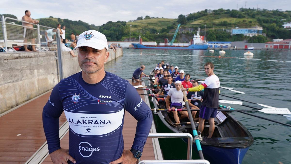 Iker Zabala, un año más al frente de la direccíón técnica de Urdaibai, ganador de la Liga ACT durante los dos últimos años