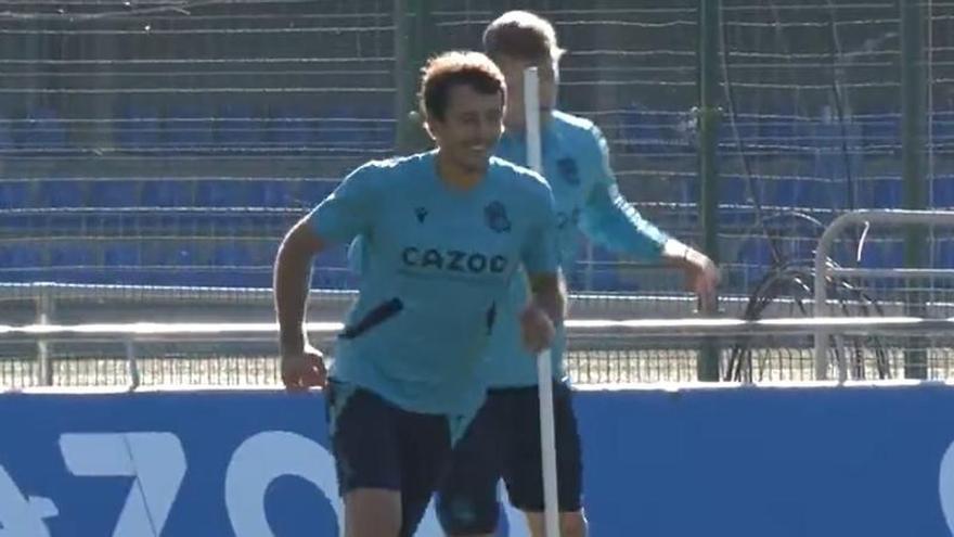 Mikel Oyarzabal ya entrena con el equipo en Zubieta