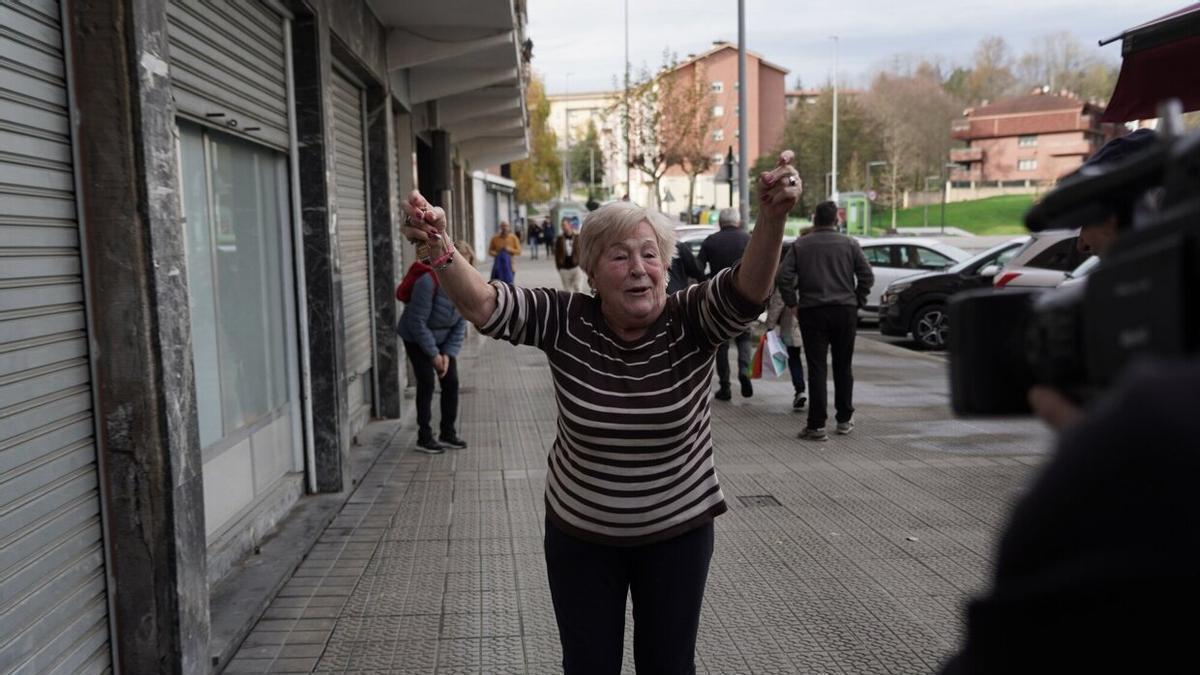 "El premio llega sin avisar que si no ya hubiera venido más arreglada"