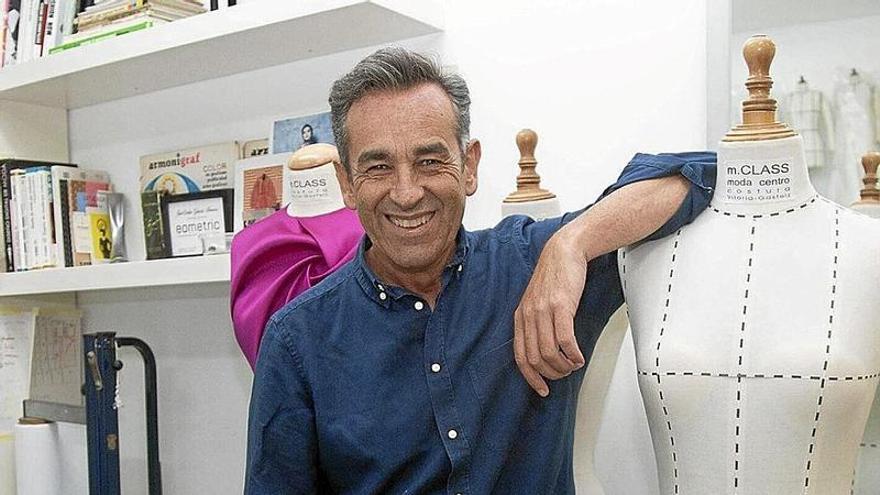 El diseñador José Carlos Herrera dirige el área de Patronaje, Moda y Diseño en MClass.