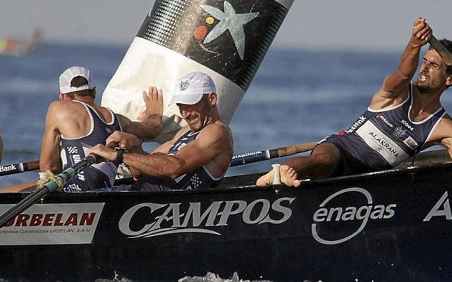 Urdaibai meti&oacute; un punto m&aacute;s a Hondarribia en la primera jornada de la Bandera de Zarautz.
