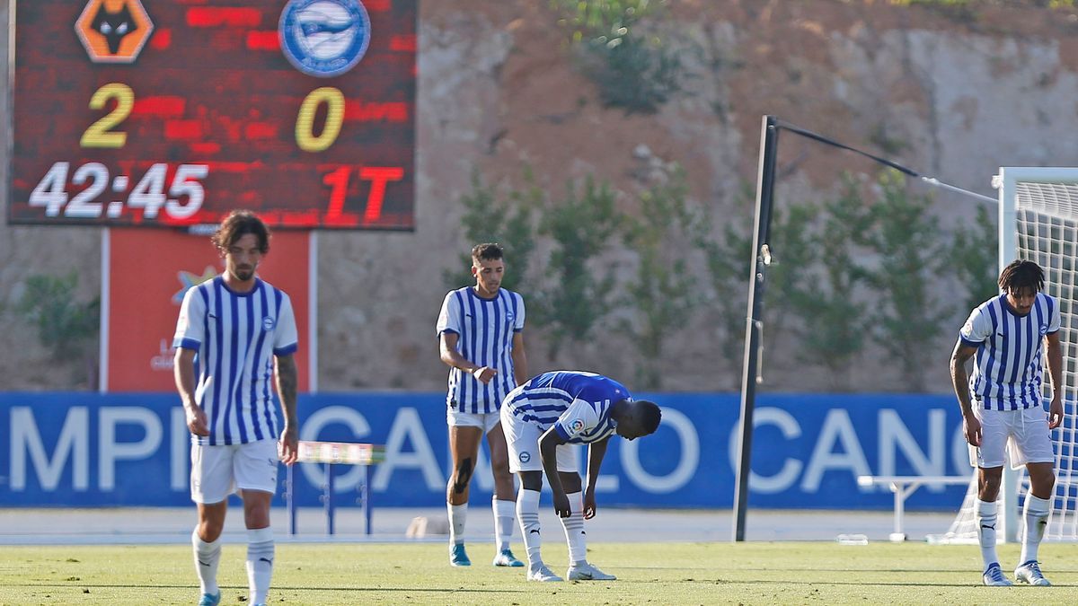 Derrota del Alavés ante los 'Wolves' en el segundo amistoso del verano