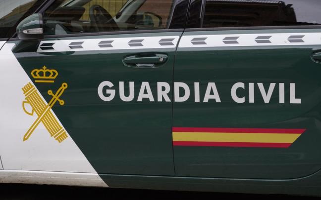 Vehículo de la Guardia Civil. Vehículo de la Guardia Civil.