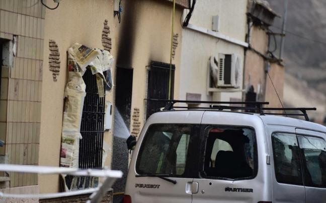 Vivienda afectada por el incendio. Vivienda afectada por el incendio.