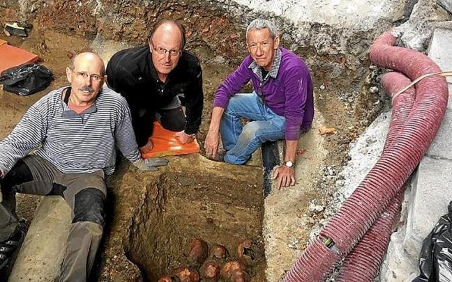 Excavaci&oacute;n arqueol&oacute;gica realizada en la parroquia de San Juan. | FOTO: AZE.