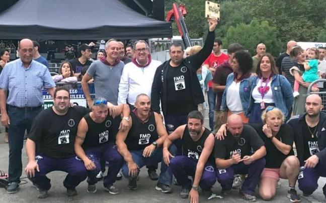 E. Morales, M.A. Maniega, R. Martínez, E. Hidalgo, E, Velázquez, I. Benito, María Quintela e Iván Muñecas, siete de los nueve miembros del club. E. Morales, M.A. Maniega, R. Martínez, E. Hidalgo, E, Velázquez, I. Benito, María Quintela e Iván Muñecas, siete de los nueve miembros del club.