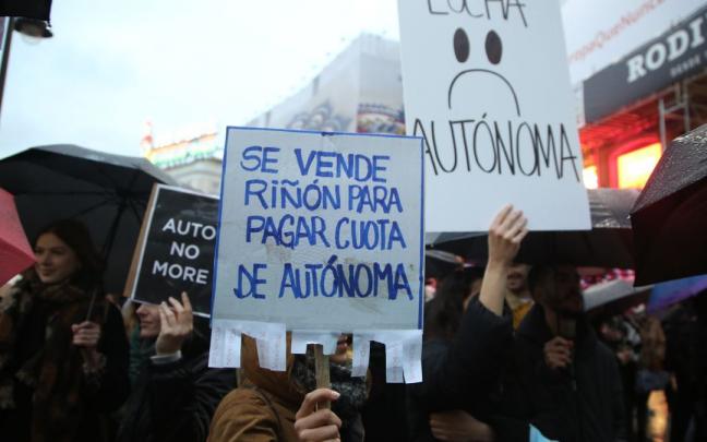 Los autónomos protestan en Madrid para reivindicar unas cuotas “justas”.