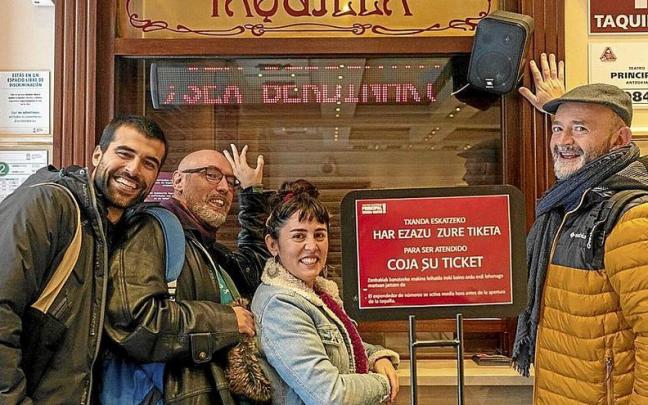 Aitor Vinagret, Jas&oacute;n Guerra, Ane Gebara y Edu Hernando, ayer.