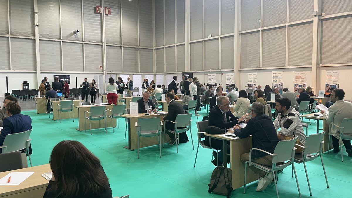 Empresarios reunidos hoy en el recinto ferial Ficoba de Irun.