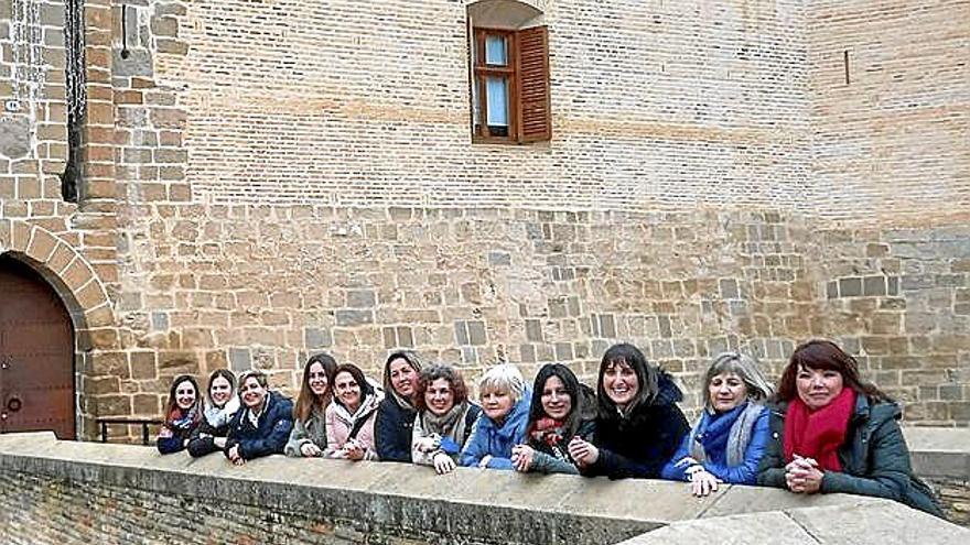 Las integrantes de la junta de la entidad local.