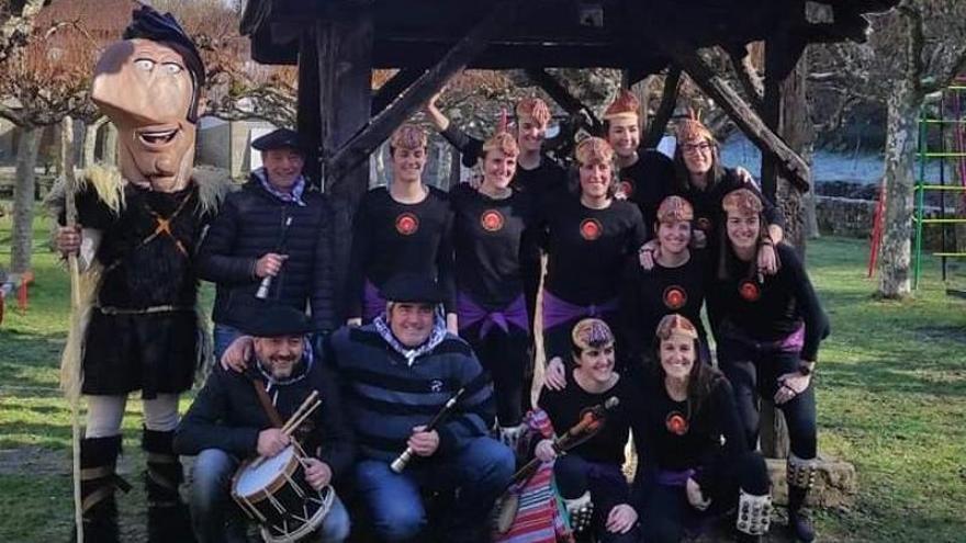 Gartxot, gaiteros de Lumbier y danzantes.