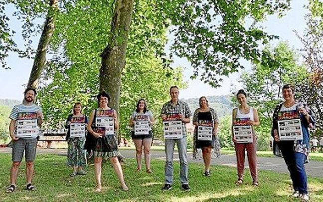 Udaleko zenbait sailetako ordezkariak, Ave Maria parkean. | ARGAZKIA: N.G.