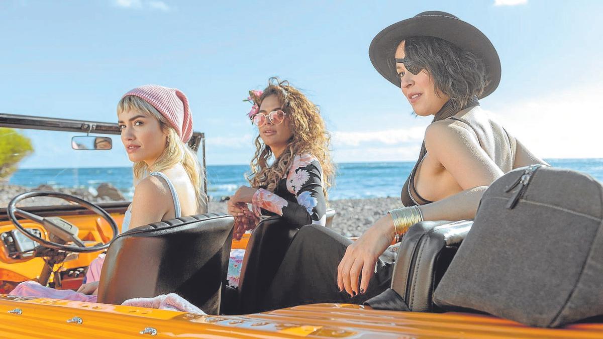 Lali Espósito, Yany Prado y Verónica Sánchez, en la tercera temporada de ‘Sky rojo’.