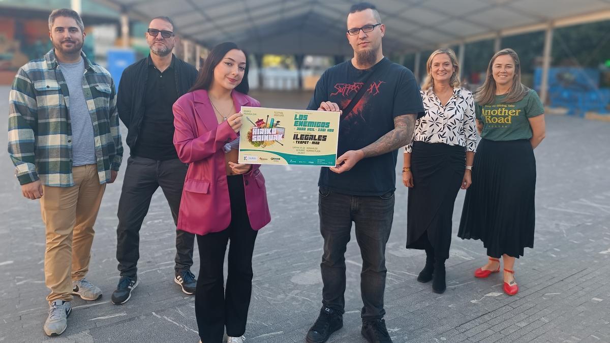 La alcaldesa participó en la presentación de la cita musical en Barakaldo.