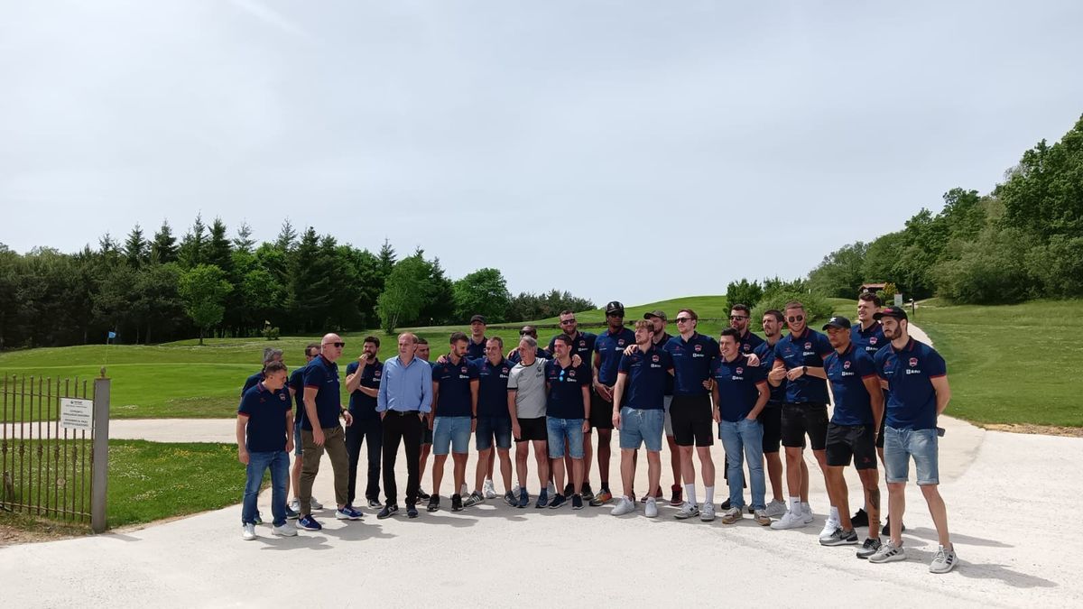 Visita jugadores del Baskonia