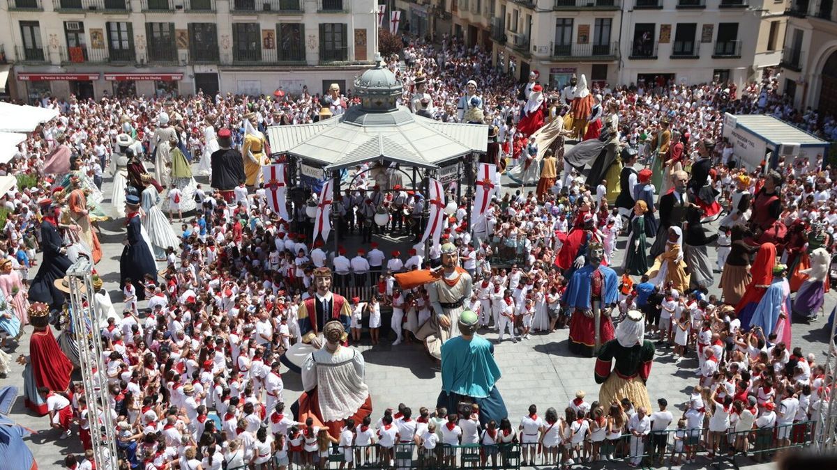 Los gigantes toman Tudela