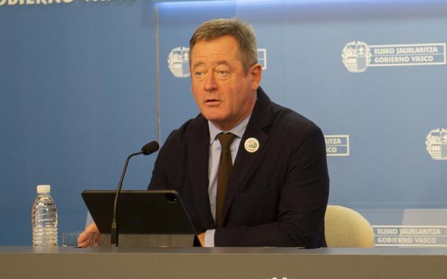 El portavoz del Gobierno vasco, Bingen Zupiria, ayer en la rueda de prensa tras el Consejo. El portavoz del Gobierno vasco, Bingen Zupiria, ayer en la rueda de prensa tras el Consejo.