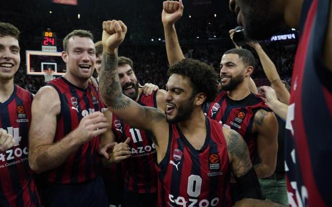 Celebraci&oacute;n de los jugadores del Baskonia