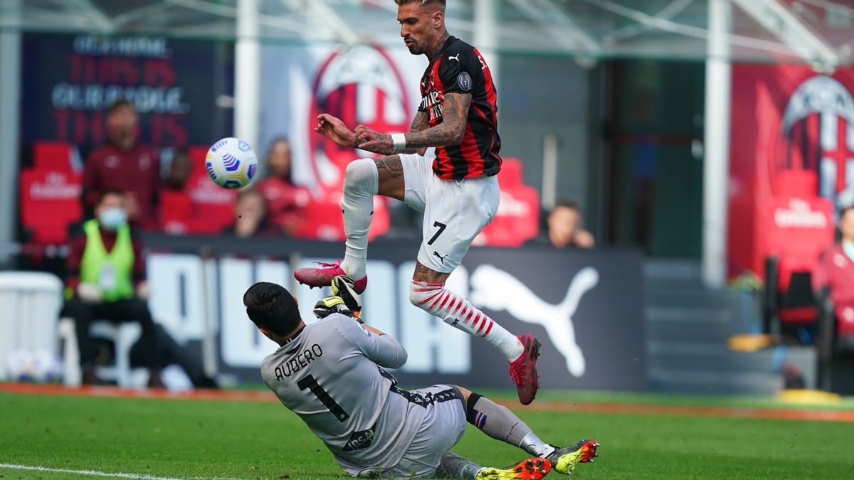 Samu Castillejo durante su temporada en Milan