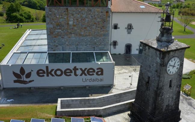 Ekoetxea Urdaibai se ubica en Torre Madariaga de Busturia.