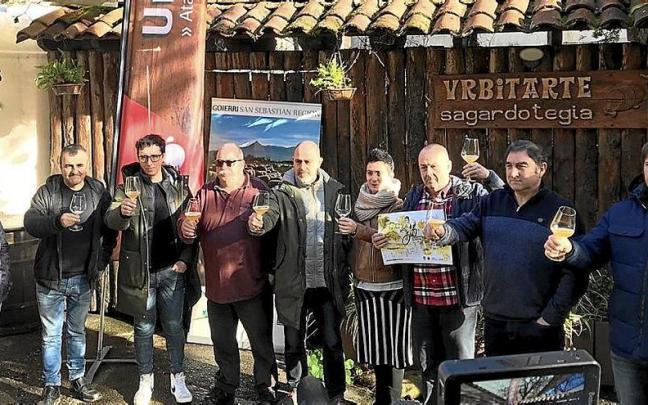 Acto de apertura de la nueva temporada de txotx en la sidrería Urbitarte de Ataun. | FOTO: GOITUR Acto de apertura de la nueva temporada de txotx en la sidrería Urbitarte de Ataun. | FOTO: GOITUR