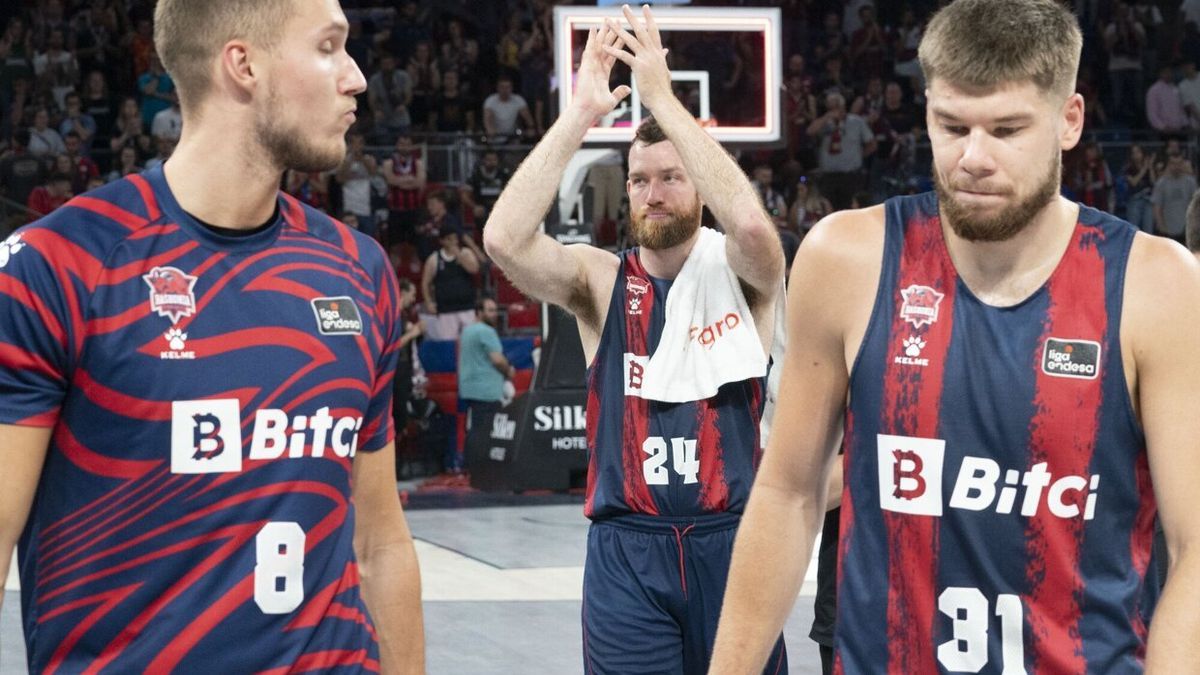 Tadas y Giedraitis se retiran a los vestuarios tras un partido