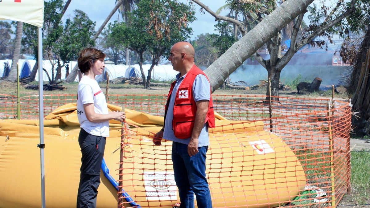 Cooperantes de la Cruz Roja en Mozambique.