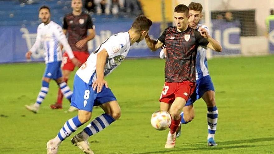 El Bilbao Athletic cede una renta de dos goles y acaba empatando en el 93’ con el Alcoyano.