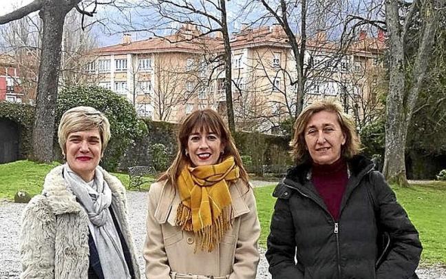 Leibar, Elorza y Altuna, en la presentación de la Mesa.