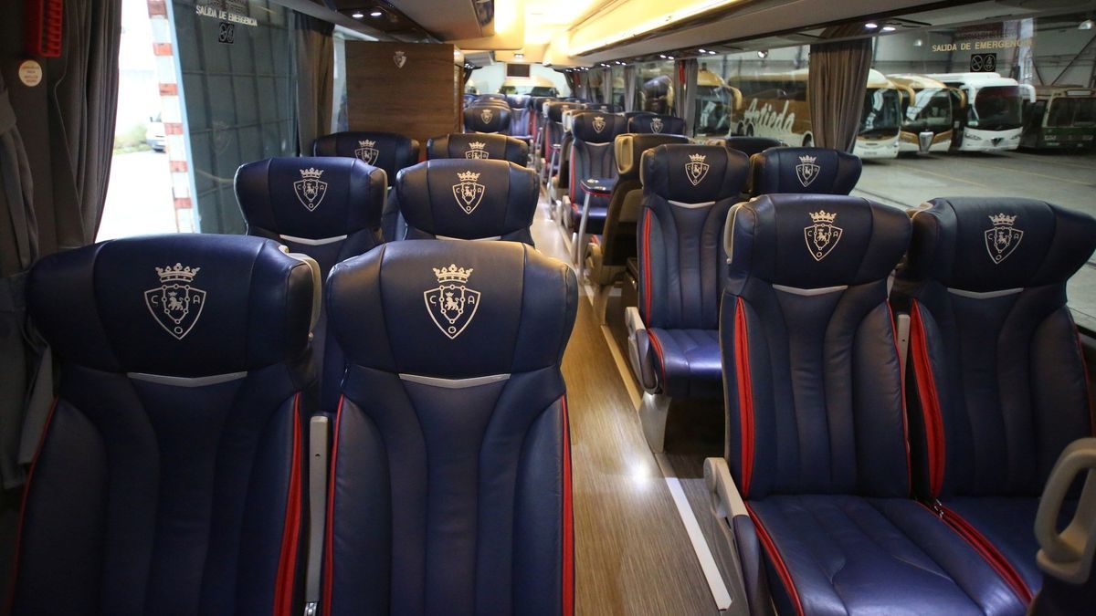 Interior del bus de Osasuna