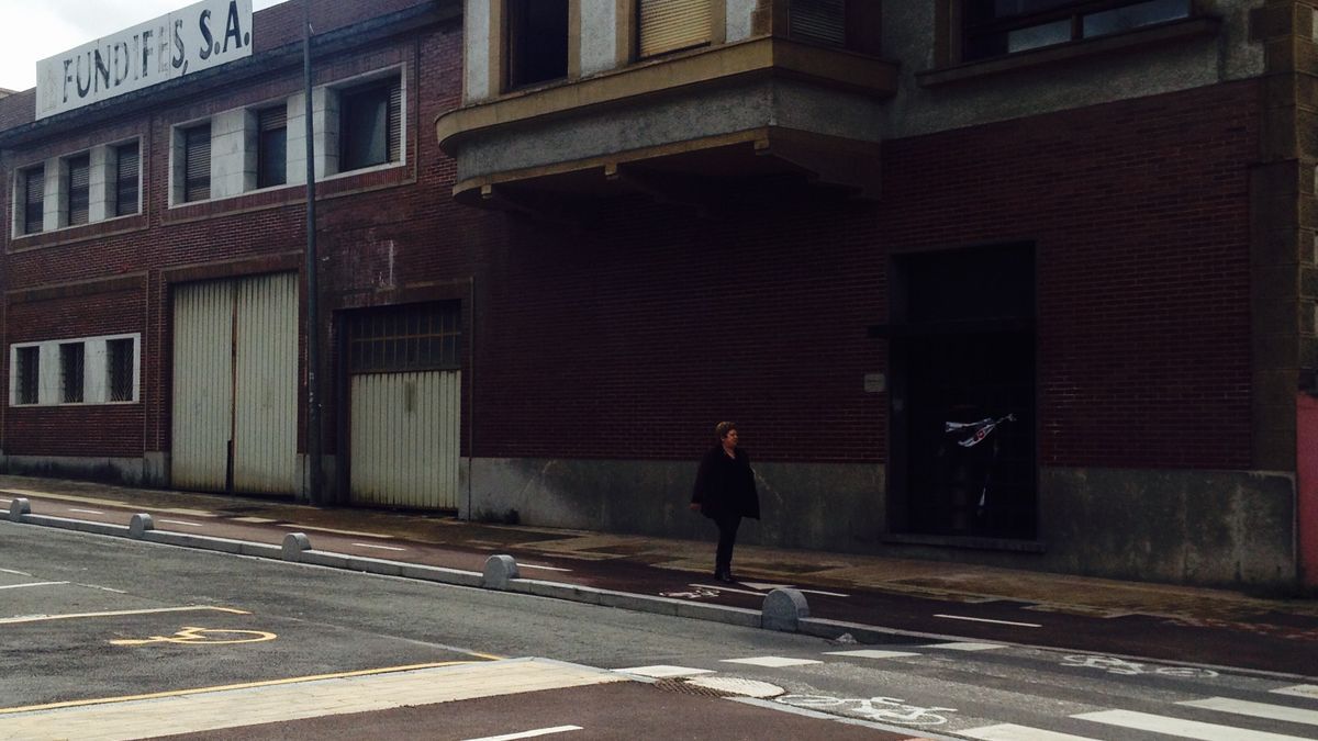 Las labores de derribo incluyen la descontaminación del suelo.