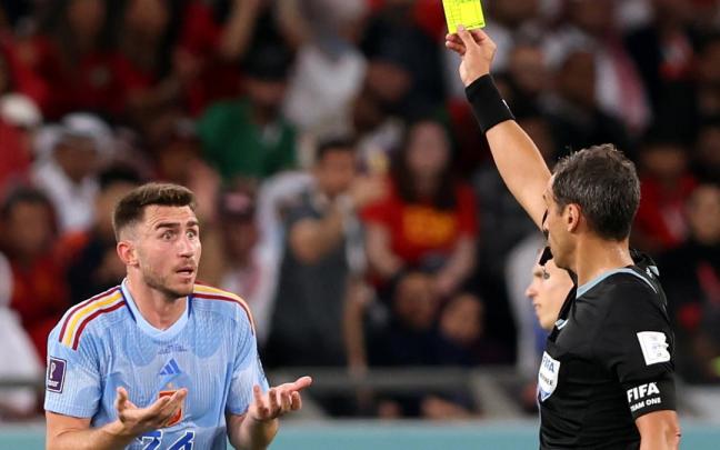 Laporte durante el partido de Espa&ntilde;a ante Marruecos