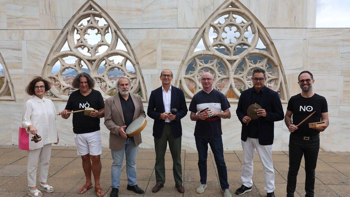 Desde la izquierda, Mercedes Jover, Pablo Ramos, Carlos Ciriza, Javier Fernández, Salva Tarazona, Juan Pablo Huércanos y Juanjo Eslava, en la presentación del Festival Internacional de Experimentación Musical After Cage.