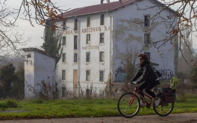 Fachada del Áncora de Abetxuko.