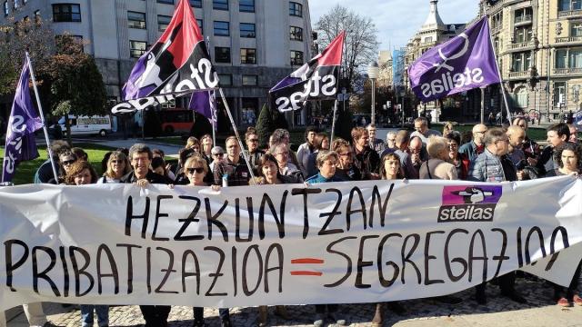 Concentraci&oacute;n en apoyo a la escuela p&uacute;blica.