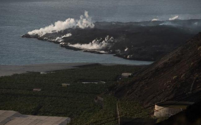 El nuevo delta creado por la lava. El nuevo delta creado por la lava.