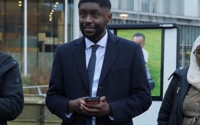 Familiares del niño fallecido.