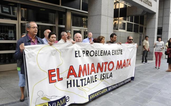 La nueva ley de residuos fija en los ayuntamientos la competencia de elaborar un censo de las instalaciones con amianto, así como de establecer un calendario para su eliminación.