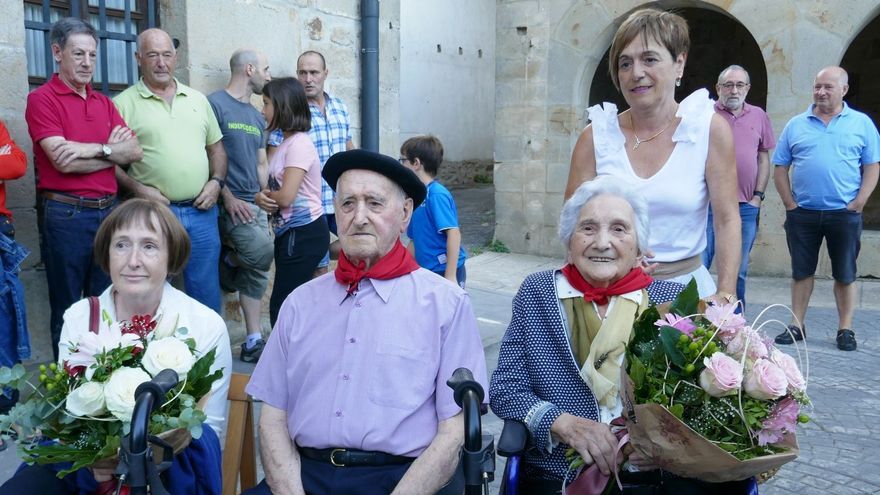 Baltasar Otxoa y Luisa Landa, de 95 años, los mayores de Ziordia.