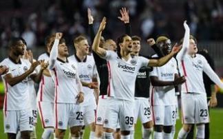 Los jugadores alemanes celebran su triunfo.