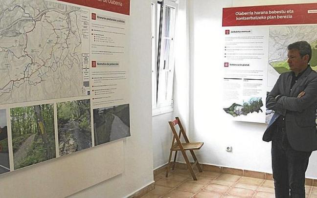 La exposición del Plan Especial de Olaberria, en las antiguas escuelas Montes Iturrioz. | FOTO: N.G. La exposición del Plan Especial de Olaberria, en las antiguas escuelas Montes Iturrioz. | FOTO: N.G.