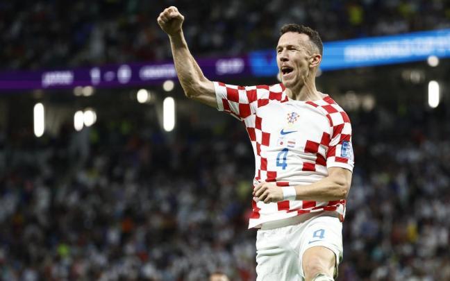 Perisic celebra el gol anotado frente a Japón.