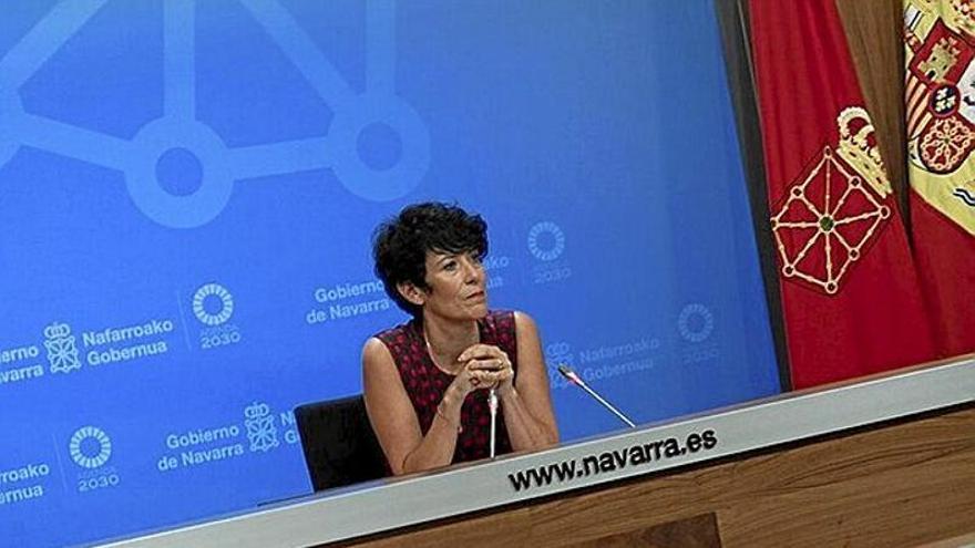 La consejera de Hacienda, Elma Saiz, en la sala de prensa del Gobierno foral.