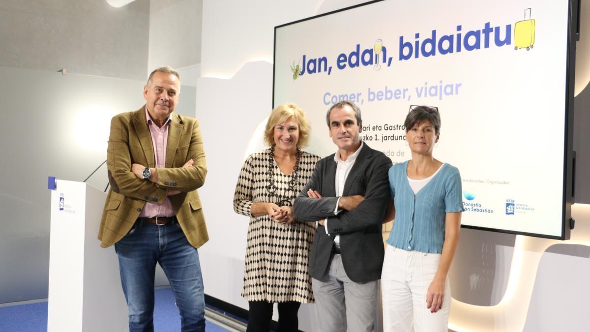 Presentación de la I Jornada de Turismo y Gastronomía, que se celebrará el lunes