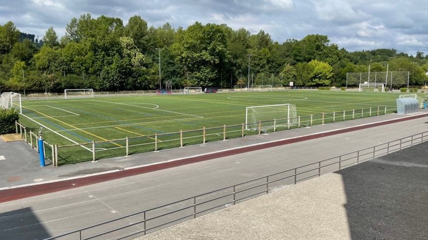 Larrea kiroldegiko atletismo pista.