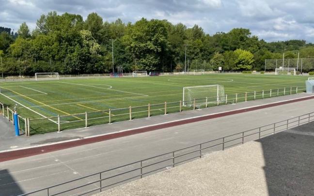 Larrea kiroldegiko atletismo pista.