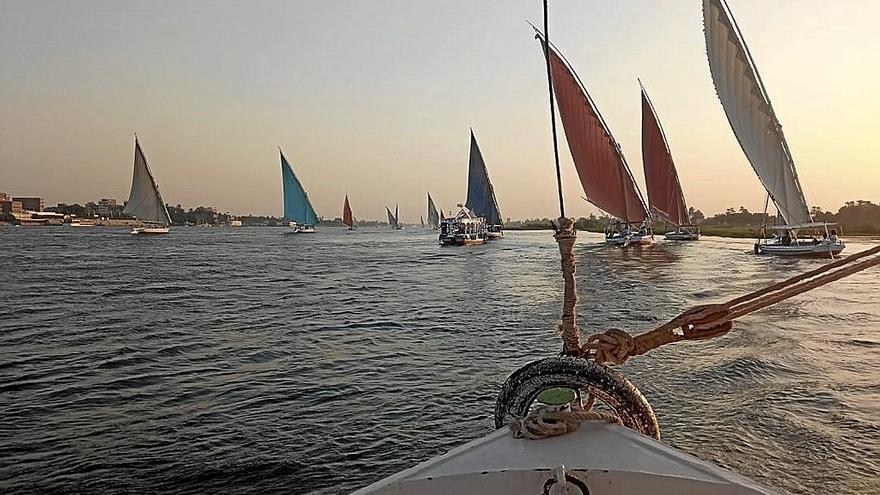 Las falucas son el medio de transporte habitual en el Nilo.
