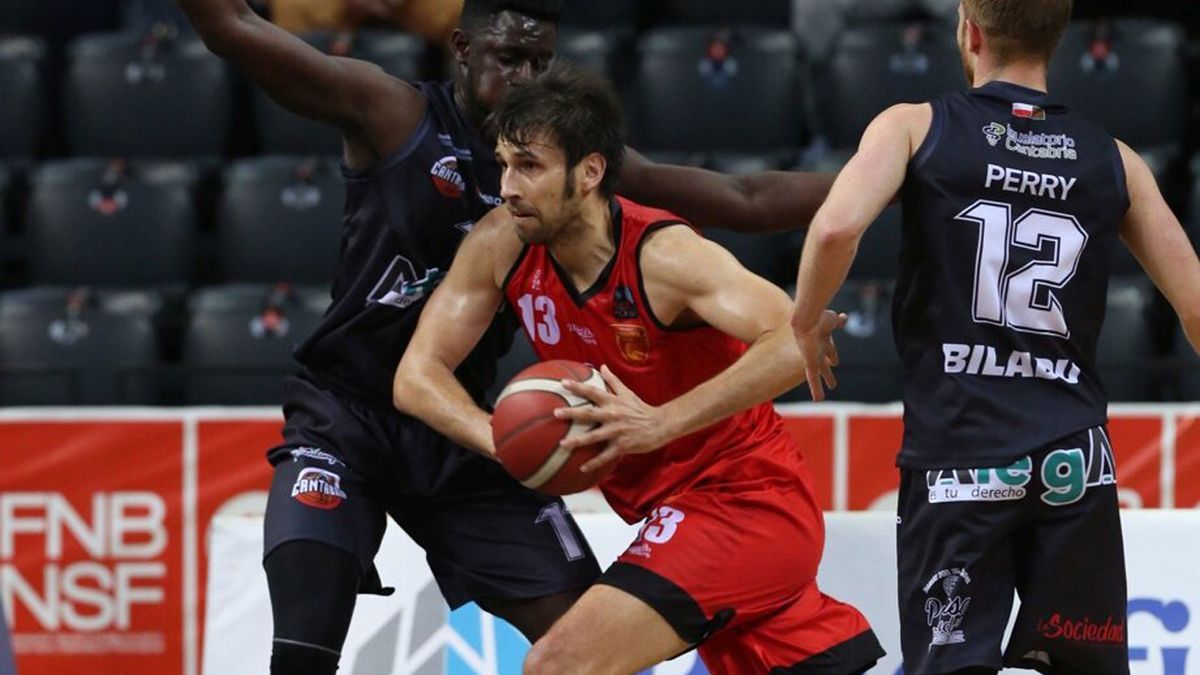 Adrián García, en un partido reciente con Basket Navarra.